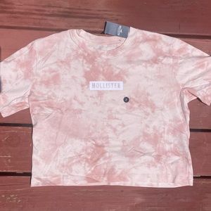 Women’s small pink cropped Hollister shirt